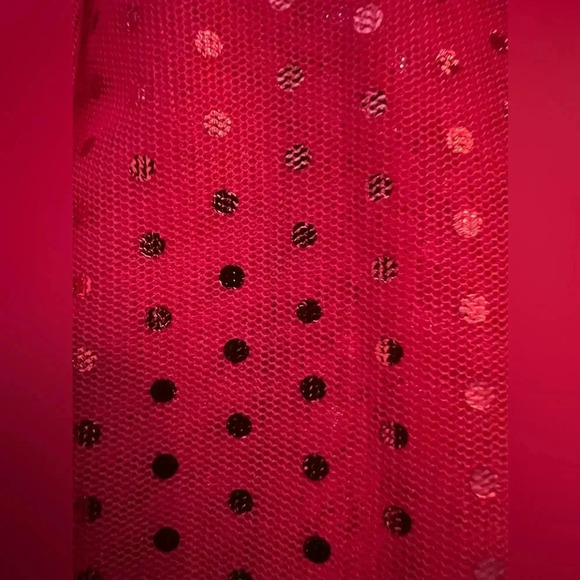 SET: Holiday Time | little girls holiday print tee + mesh skirt. Size: L (10-12) - Picture 15 of 15